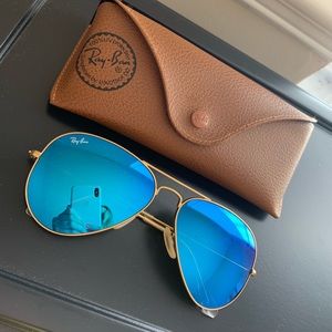 RayBan Aviator Flash Lenses Gold frame, blue flash